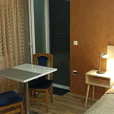 Athos Апартаменты Ниш