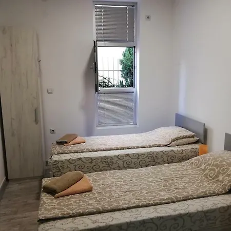 Athos Apartment *