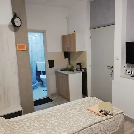 Apartament Athos Ni